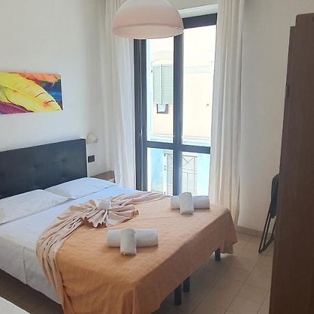 רימיני Hotel Vela Azzurra מראה חיצוני תמונה