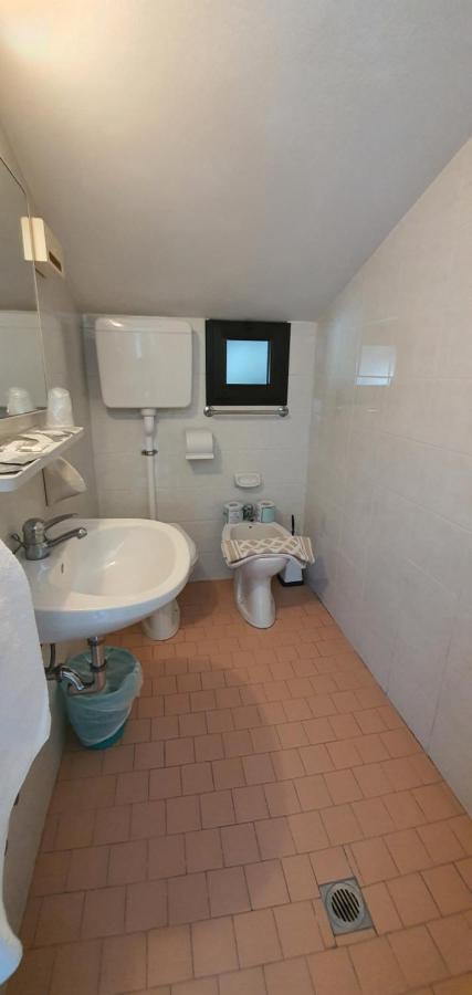 רימיני Hotel Vela Azzurra מראה חיצוני תמונה