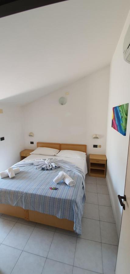 רימיני Hotel Vela Azzurra מראה חיצוני תמונה