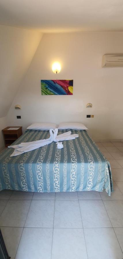 רימיני Hotel Vela Azzurra מראה חיצוני תמונה