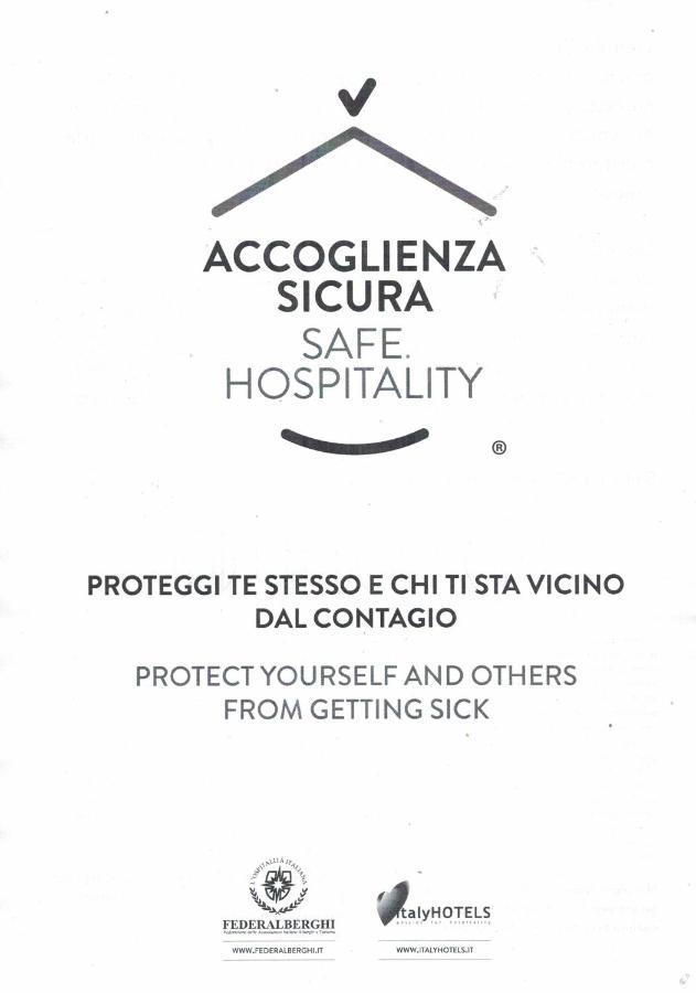 רימיני Hotel Vela Azzurra מראה חיצוני תמונה