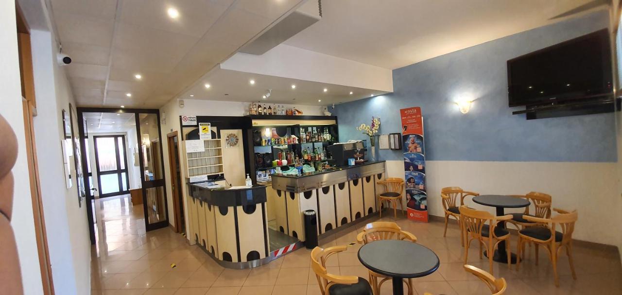 רימיני Hotel Vela Azzurra מראה חיצוני תמונה