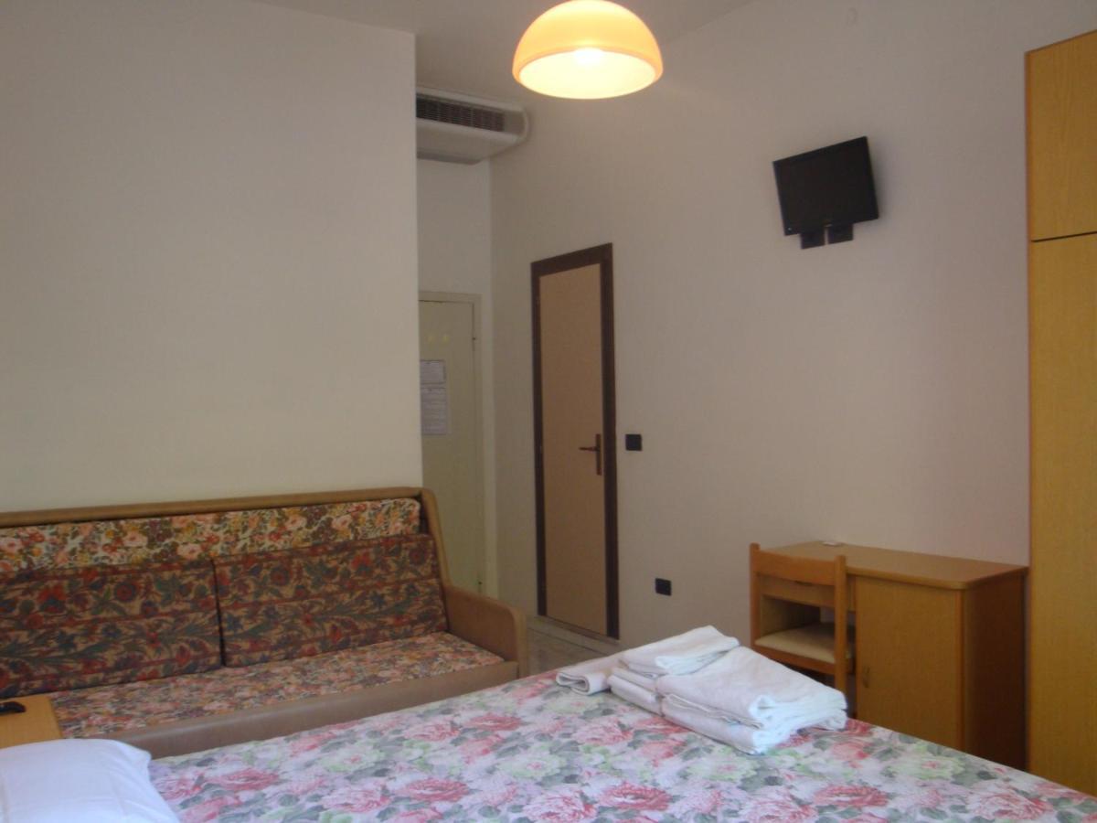 רימיני Hotel Vela Azzurra חדר תמונה