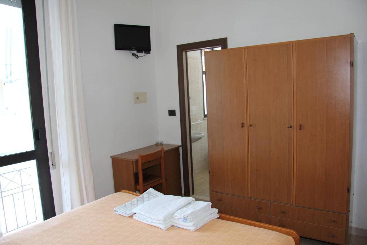 רימיני Hotel Vela Azzurra חדר תמונה